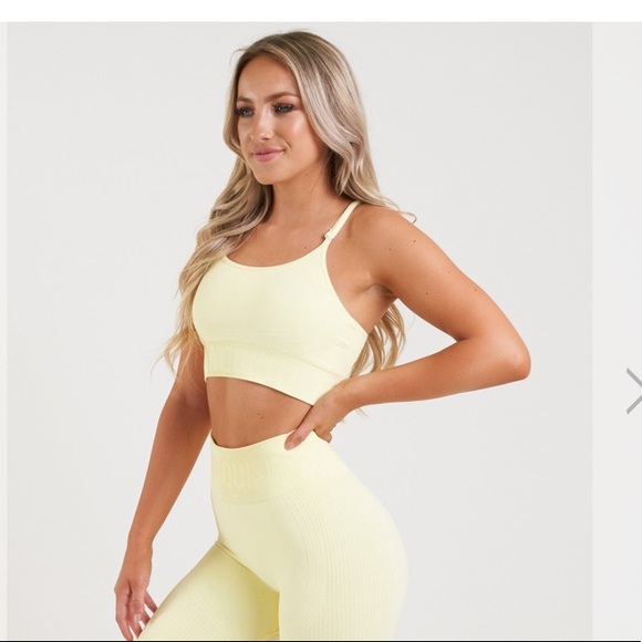 Vanquish Pastel Yellow Set - Picture 3 of 3